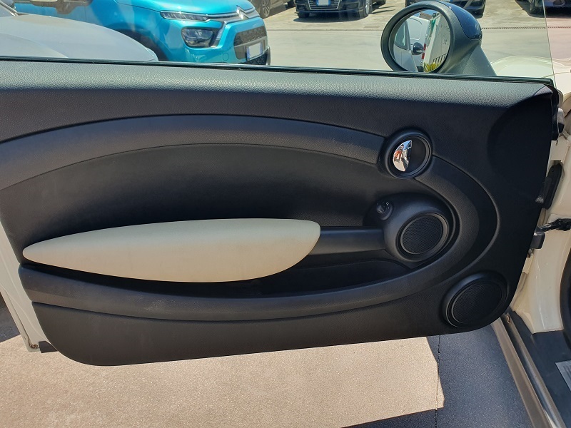 
								MINI Cooper D 1.6D 110CV Cooper D full									