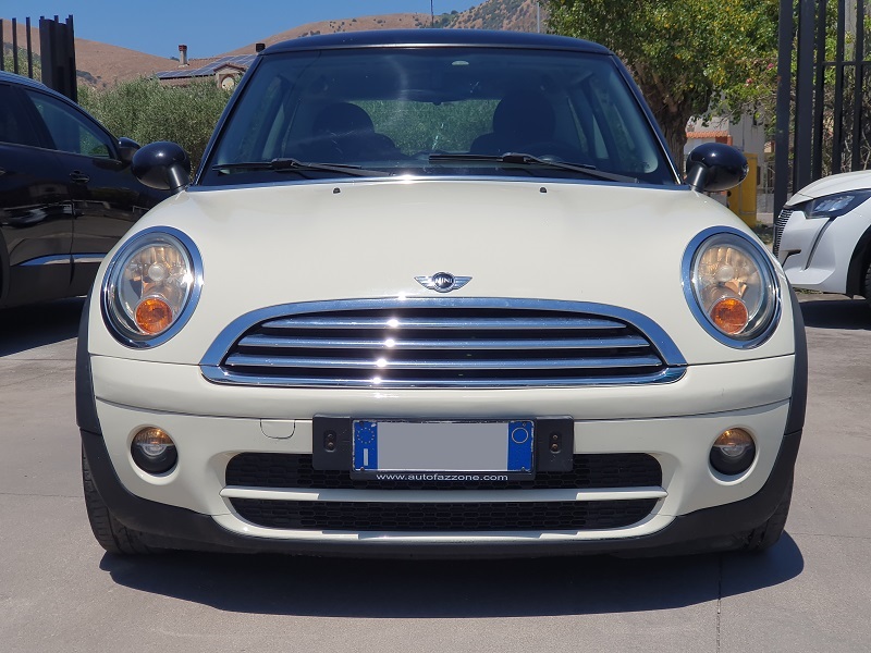
								MINI Cooper D 1.6D 110CV Cooper D full									