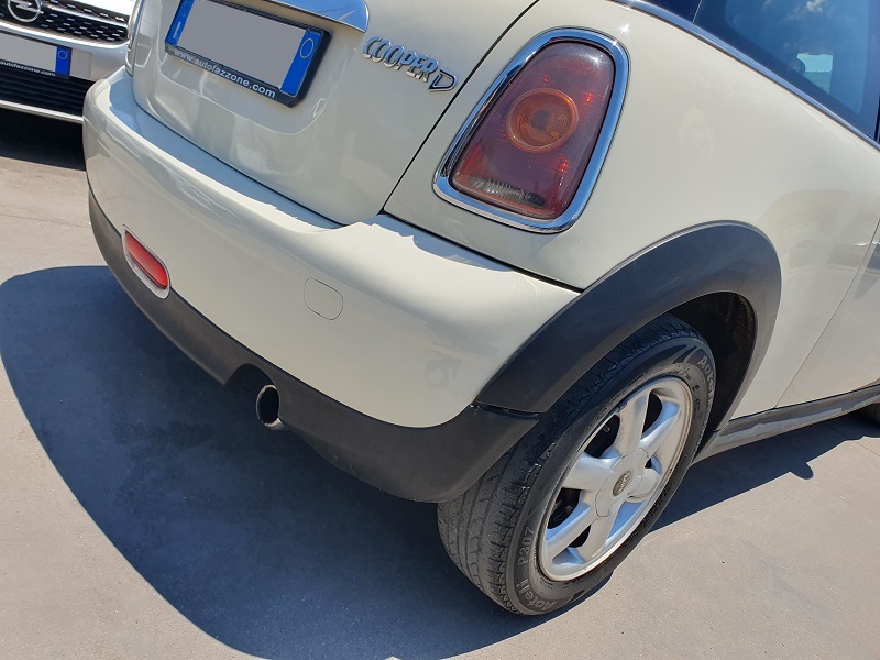 
								MINI Cooper D 1.6D 110CV Cooper D full									