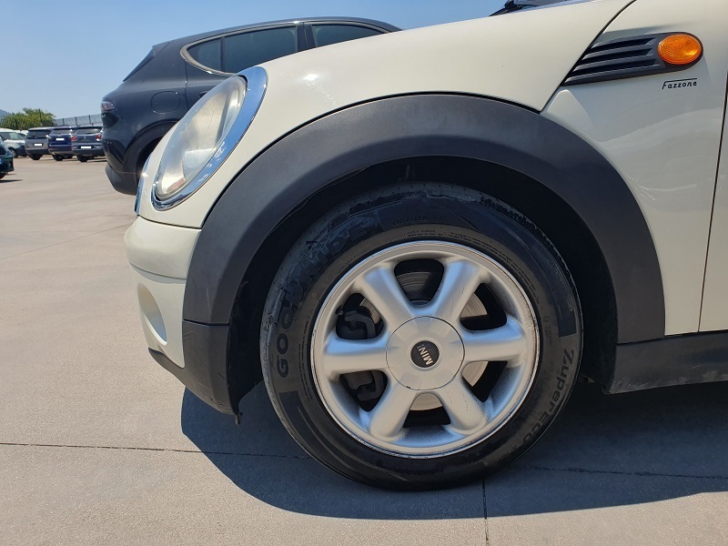 
								MINI Cooper D 1.6D 110CV Cooper D full									