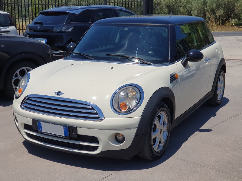 
								MINI Cooper D 1.6D 110CV Cooper D full									