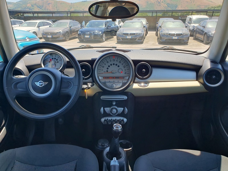 
								MINI Cooper D 1.6D 110CV Cooper D full									