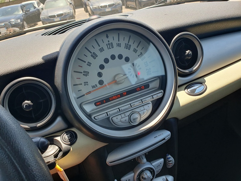 
								MINI Cooper D 1.6D 110CV Cooper D full									
