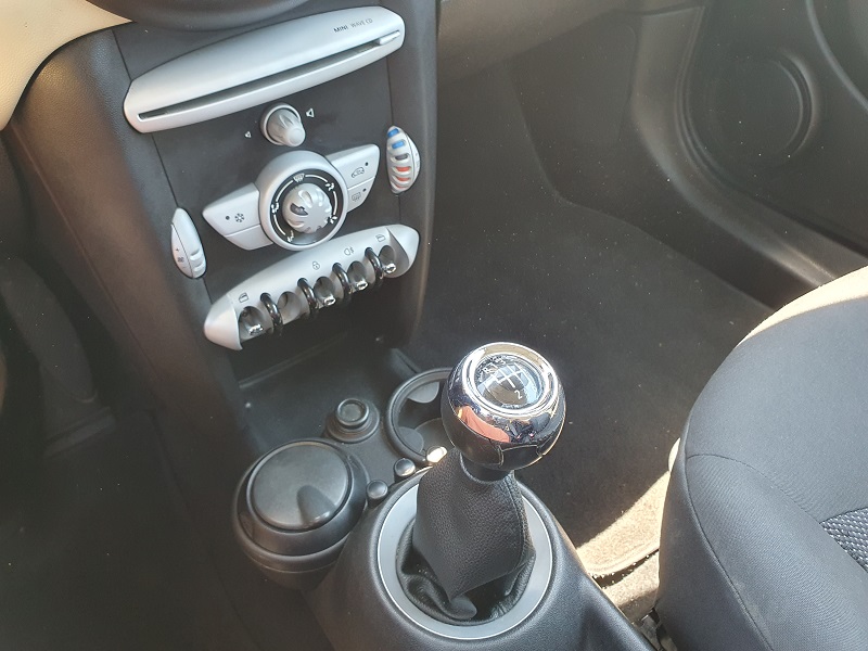 
								MINI Cooper D 1.6D 110CV Cooper D full									