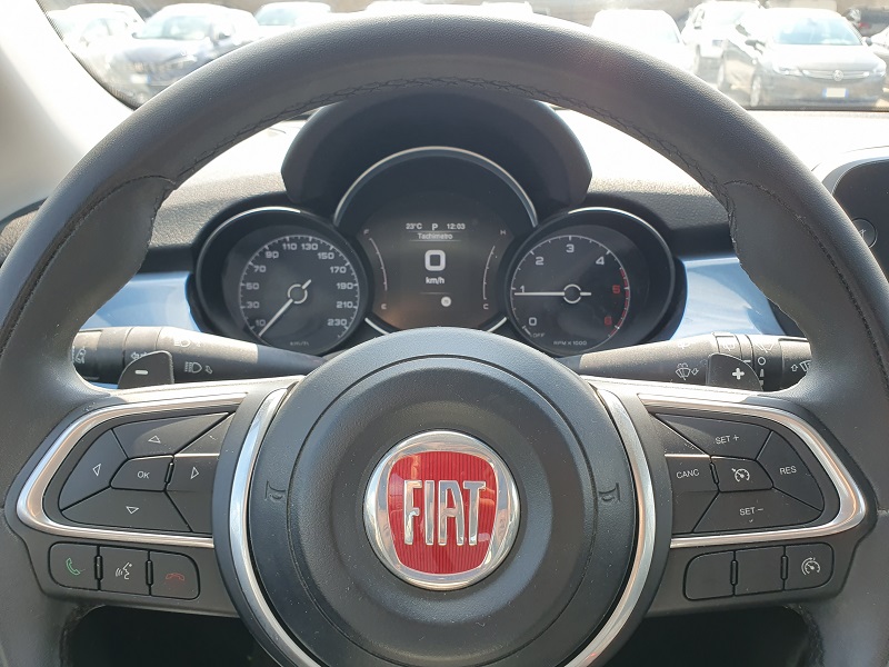 
								FIAT 500X 1.6 MJ-2 120CV S&S DCT City Cross Business full									