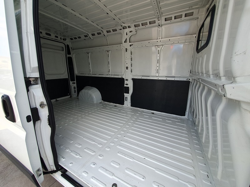 
								PEUGEOT Boxer 335 2.2 BlueHDi 140CV S&S FAP Cargo L3H2 full									