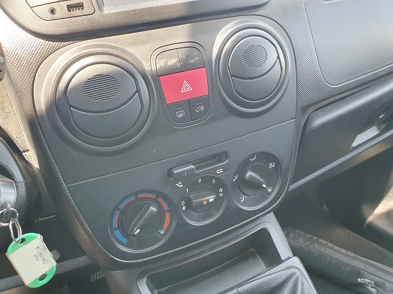 
								FIAT Fiorino 1.3 MultiJet-2 95CV E6 Cargo SX P. Lat. full									