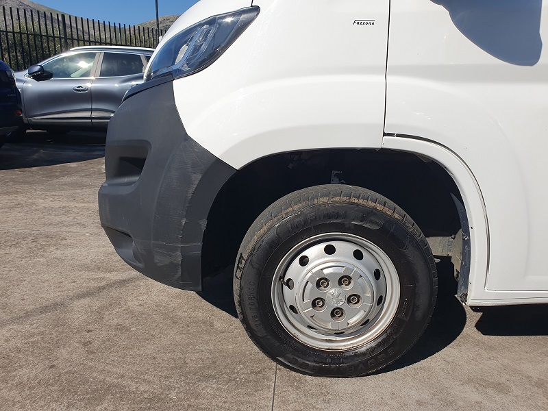 
								PEUGEOT Boxer 333 2.2 BlueHDI 140CV S&S Cargo L2H2 full									