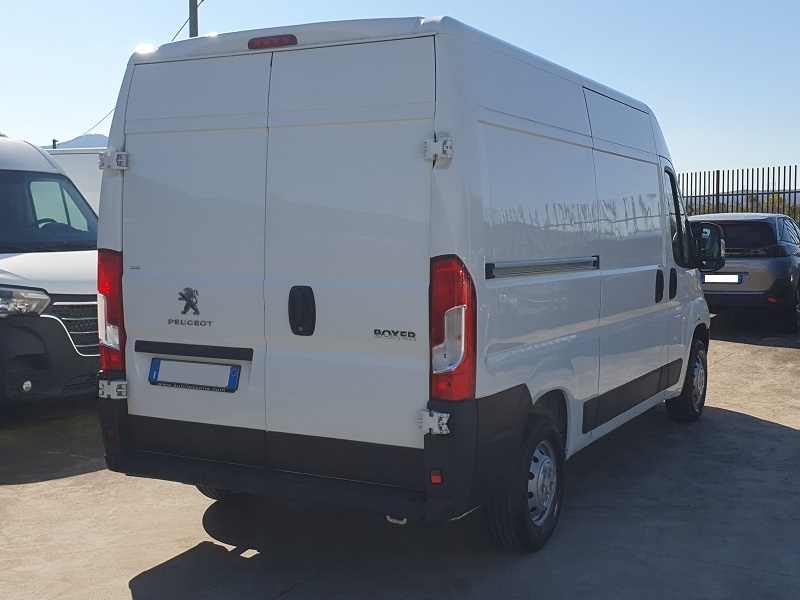 
								PEUGEOT Boxer 333 2.2 BlueHDI 140CV S&S Cargo L2H2 full									