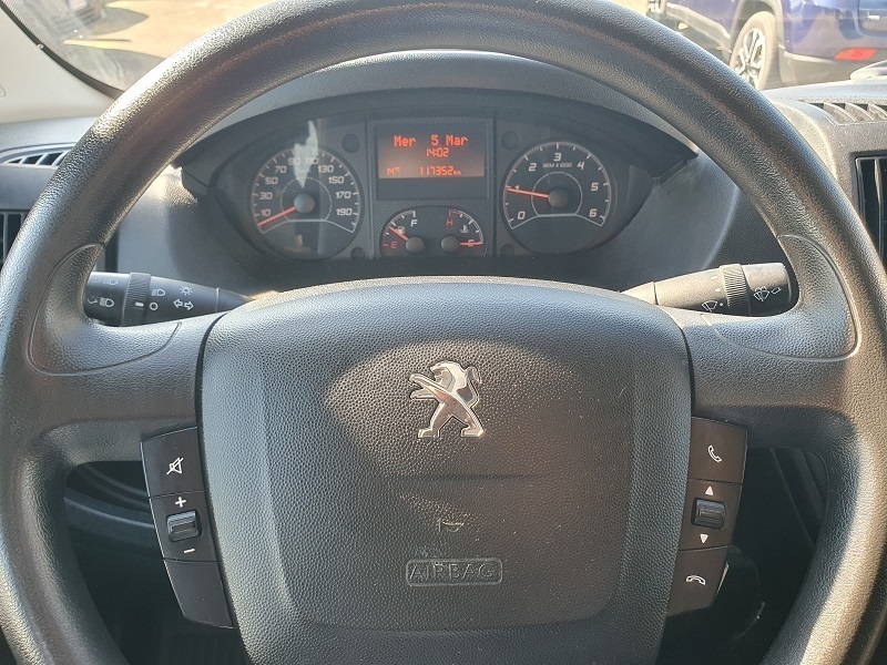 
								PEUGEOT Boxer 333 2.2 BlueHDI 140CV S&S Cargo L2H2 full									