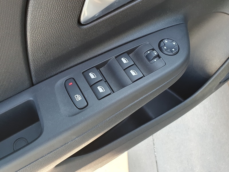 
								OPEL Corsa-e 100KW Edition 50kWh full									