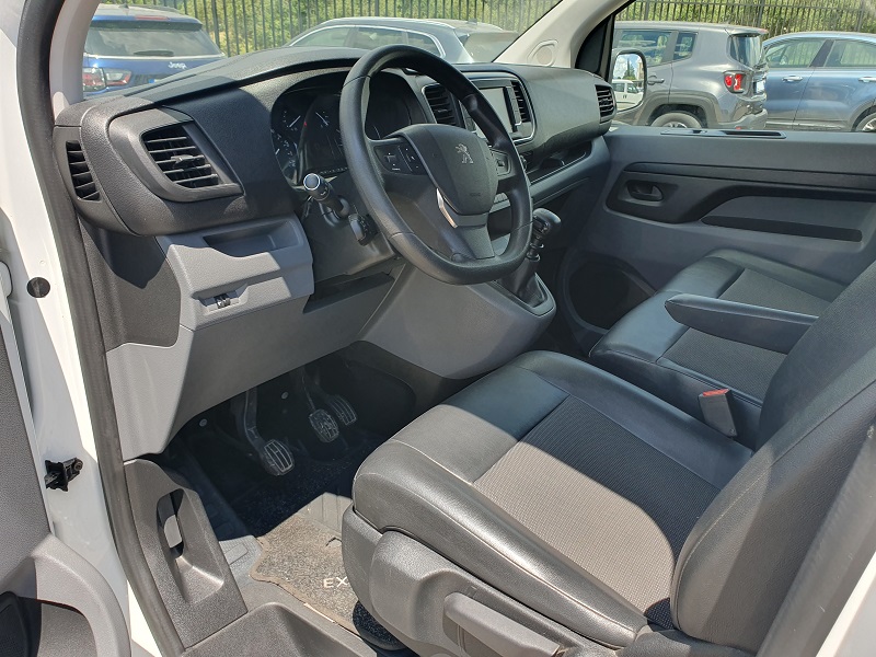 
								PEUGEOT Expert 2.0 BlueHDI 120CV S&S L3H1 Cargo Premium Long full									