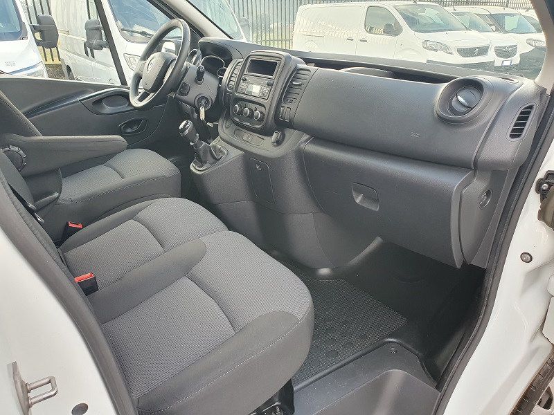 
								RENAULT Trafic T29 2.0 dCi 120CV S&S PL-TN M1 9 Posti Zen Heavy full									