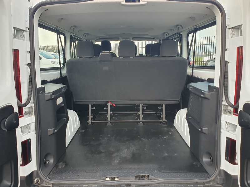 
								RENAULT Trafic T29 2.0 dCi 120CV S&S PL-TN M1 9 Posti Zen Heavy full									