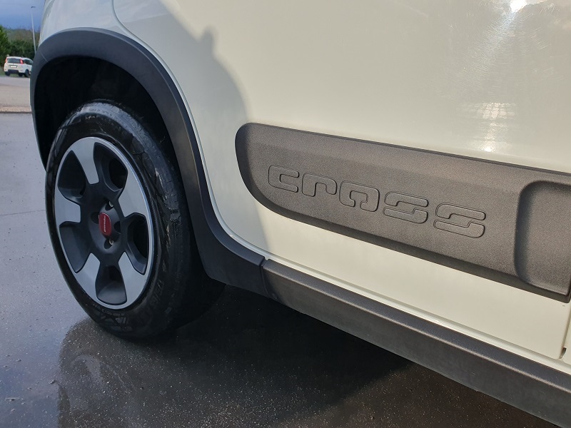 
								FIAT Panda 1.0 FireFly 70CV S&S Hybrid City Cross full									