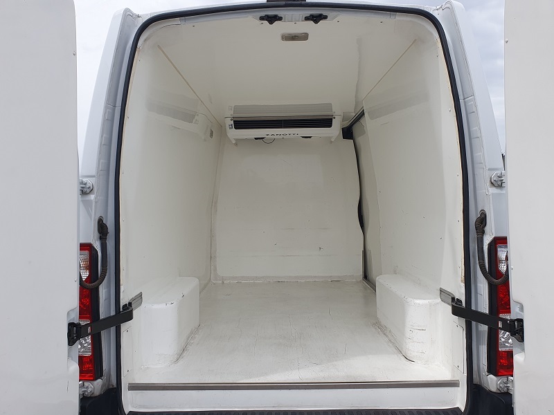 
								Renault Master T35 2.3 dCi 135CV L2H2 FNAX 0°C ICE full									