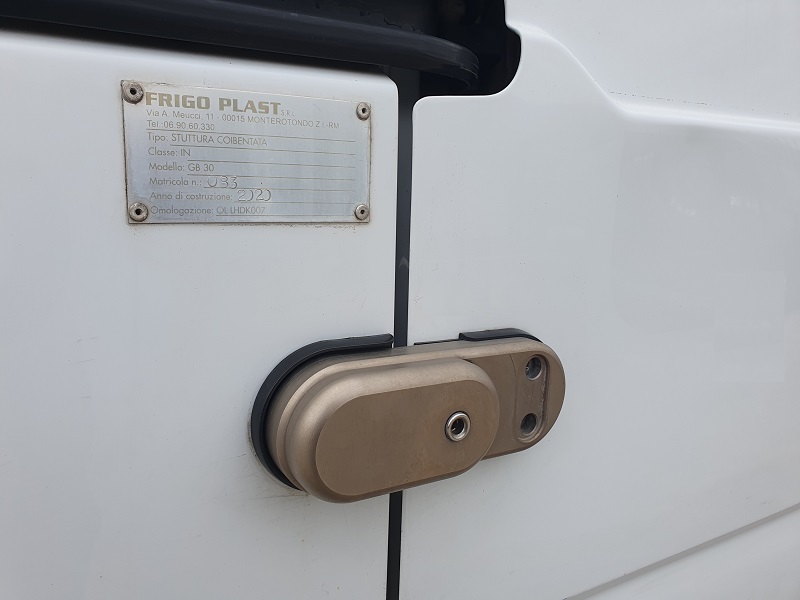 
								Renault Master T35 2.3 dCi 135CV L2H2 FNAX 0°C ICE full									