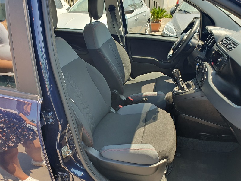 
								FIAT Panda 1.0 FireFly 70CV S&S Hybrid Easy full									