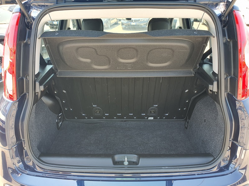 
								FIAT Panda 1.0 FireFly 70CV S&S Hybrid Easy full									
