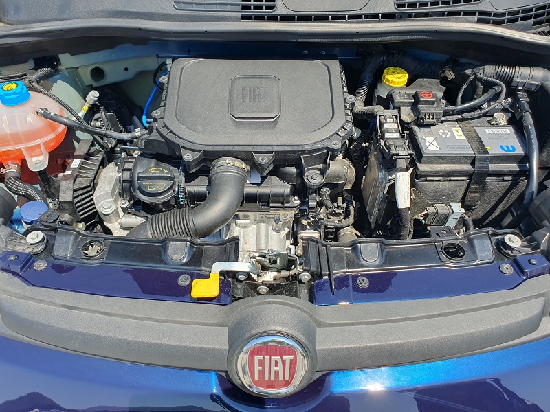 
								FIAT Panda 1.0 FireFly 70CV S&S Hybrid Easy full									