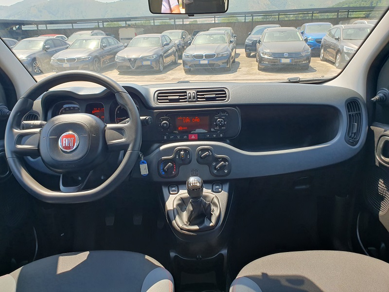 
								FIAT Panda 1.0 FireFly 70CV S&S Hybrid Easy full									