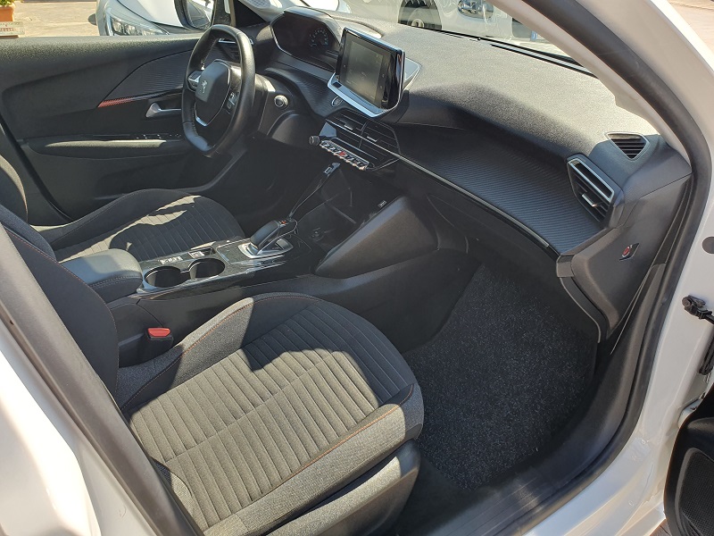
								Peugeot e-208 136CV Motore Elettrico Active Pack 50kWh full									