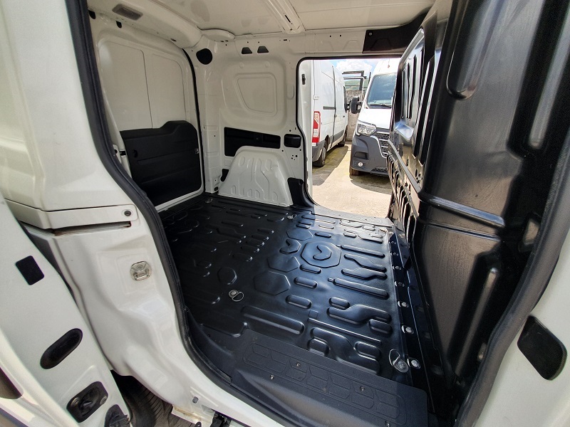 
								FIAT Doblò 1.6 MultiJet-2 105CV E6 S&S Doppia Porta Lat. Lounge full									