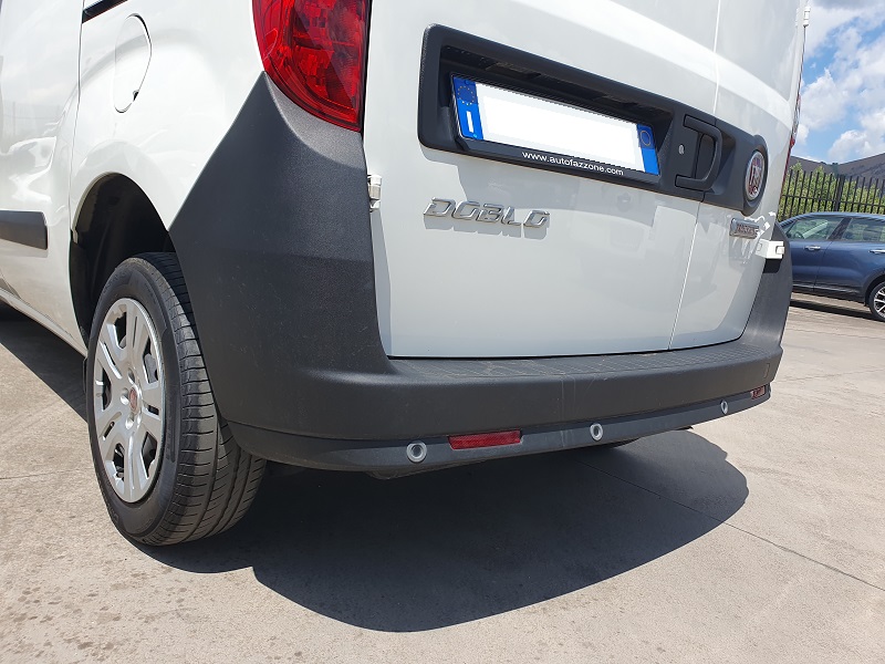 
								FIAT Doblò 1.6 MultiJet-2 105CV E6 S&S Doppia Porta Lat. Lounge full									
