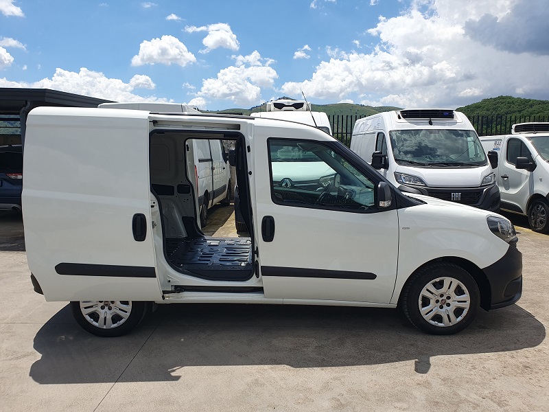 
								FIAT Doblò 1.6 MultiJet-2 105CV E6 S&S Doppia Porta Lat. Lounge full									