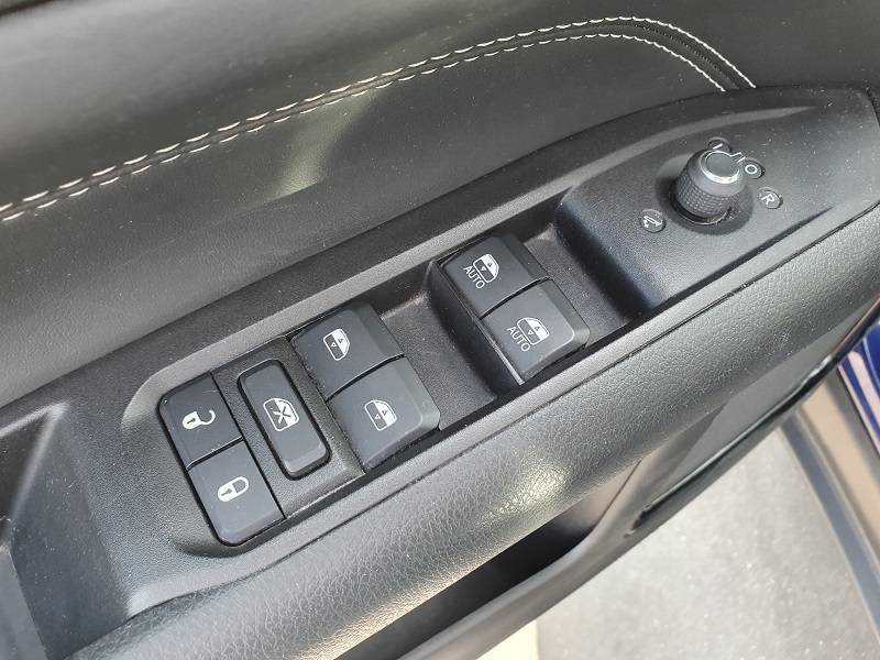 
								JEEP Compass 1.6 MultiJet-2 130CV S&S 2WD Limited full									
