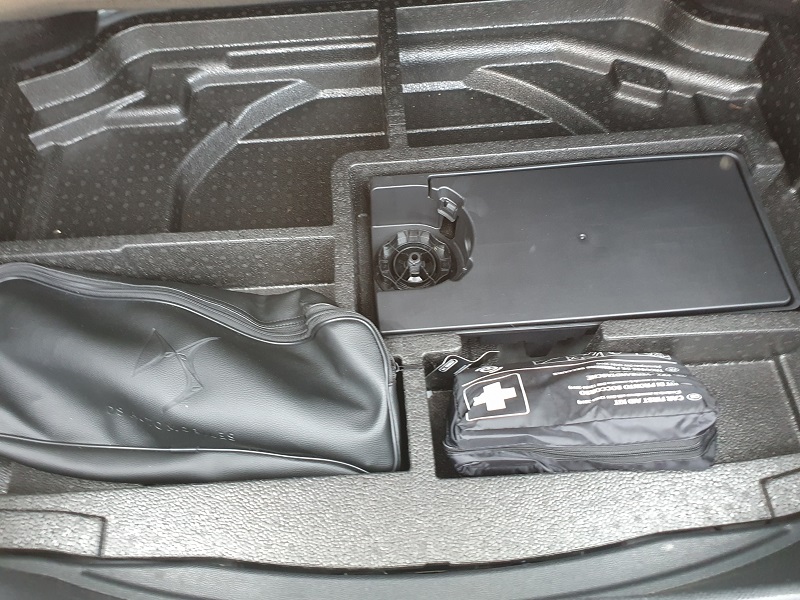 
								DS AUTOMOBILES DS4 1.5 BlueHDi 130CV S&S Aut. Business full									