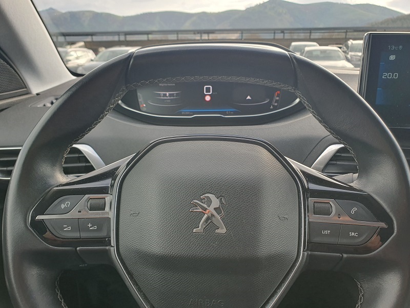 
								PEUGEOT 5008 1.5 BlueHDI 130CV S&S Allure full									