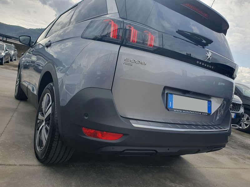 
								PEUGEOT 5008 1.5 BlueHDI 130CV S&S Allure full									