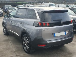 PEUGEOT 5008 1.5 BlueHDI 130CV S&S Allure