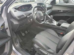 PEUGEOT 5008 1.5 BlueHDI 130CV S&S Allure