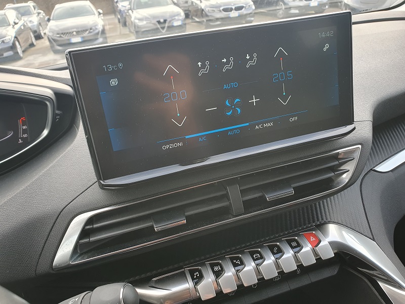 
								PEUGEOT 5008 1.5 BlueHDI 130CV S&S Allure full									