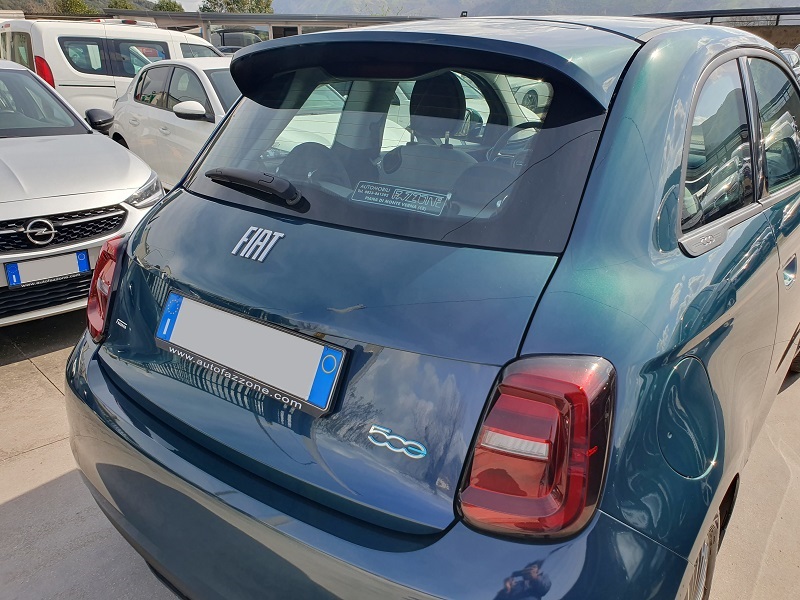 
								FIAT Nuova 500e 118CV Berlina 3 Porte Icon 42kWh full									