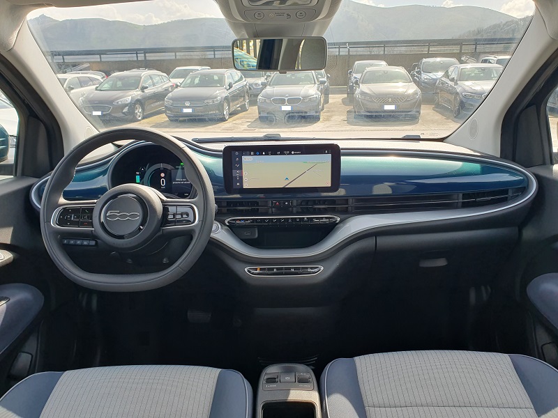 
								FIAT Nuova 500e 118CV Berlina 3 Porte Icon 42kWh full									