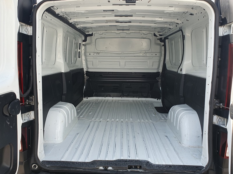 
								NISSAN Primastar 29 2.0 dCi 110CV S&S L1H1 Van Acenta full									