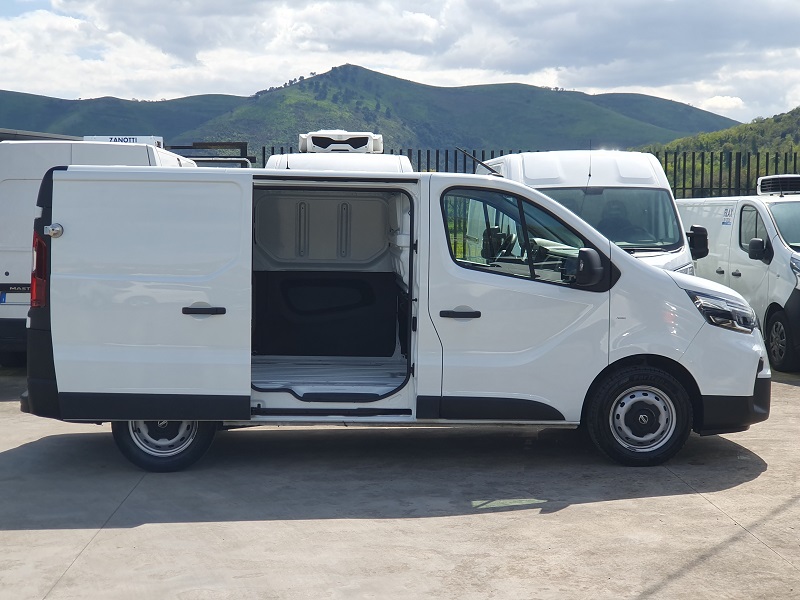 
								NISSAN Primastar 29 2.0 dCi 110CV S&S L1H1 Van Acenta full									