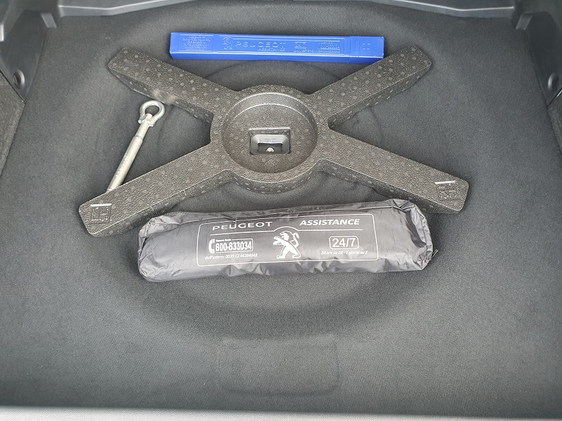 
								PEUGEOT 308 SW 1.5 BlueHDI 130CV S&S EAT8 Allure Pack full									
