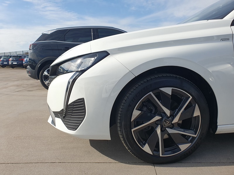 
								PEUGEOT 308 SW 1.5 BlueHDI 130CV S&S EAT8 Allure Pack full									