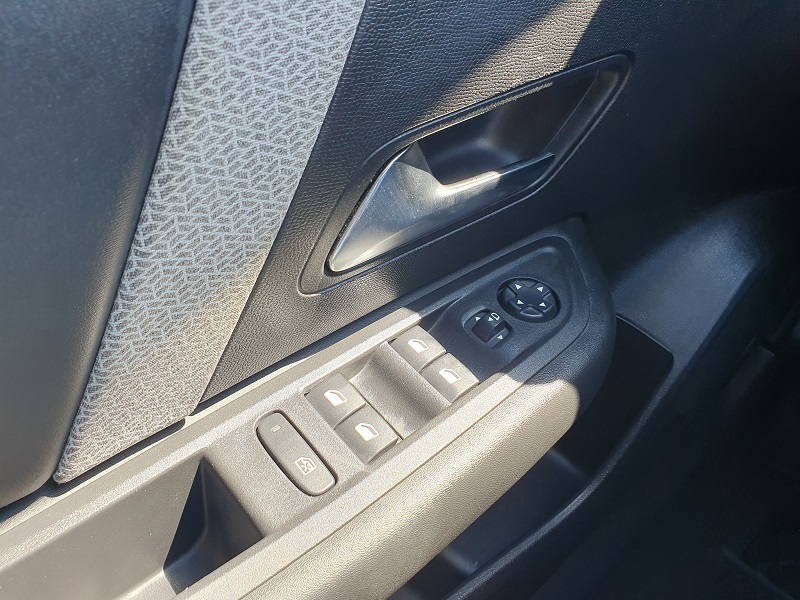 
								CITROËN C4 1.5 BlueHDI 130CV S&S EAT8 Feel full									