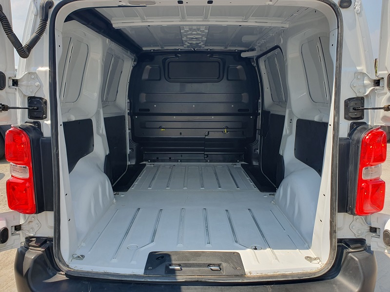 
								CITROËN Jumpy 1.5 BlueHDi 100CV S&S L2H1 Cargo M Comfort full									