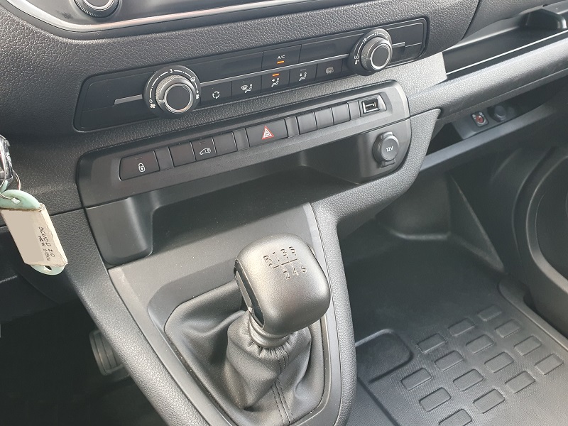 
								FIAT Scudo 2.0 BlueHDI 145CV S&S Cargo L2H1 Business full									