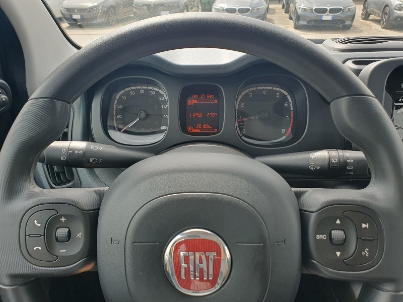 
								FIAT Panda 1.0 FireFly 70CV S&S Hybrid MY24 full									