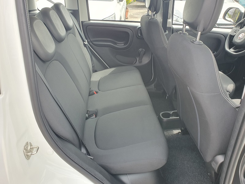 
								FIAT Panda 1.0 FireFly 70CV S&S Hybrid MY24 full									