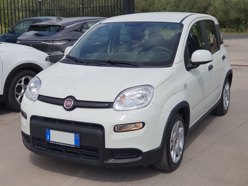 
								FIAT Panda 1.0 FireFly 70CV S&S Hybrid MY24 full									