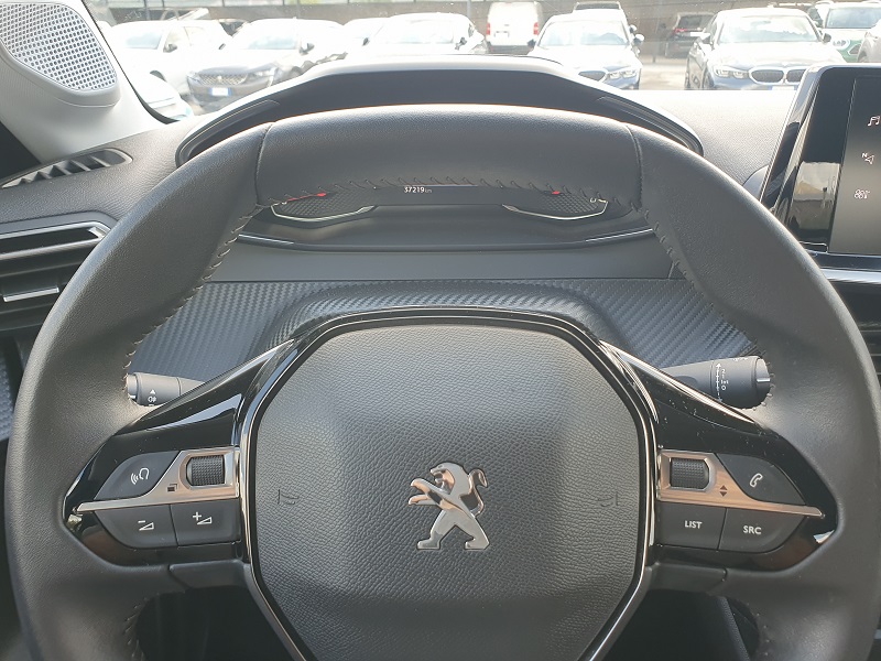 
								PEUGEOT 208 1.2 PureTech 75CV S&S Active Pack full									