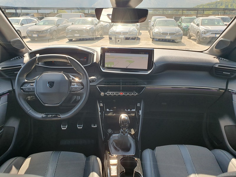 
								PEUGEOT 208 NEW 1.2 PureTech Turbo 100CV S&S GT full									